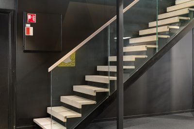 Moderne trapper til kontoret. Xtrapp